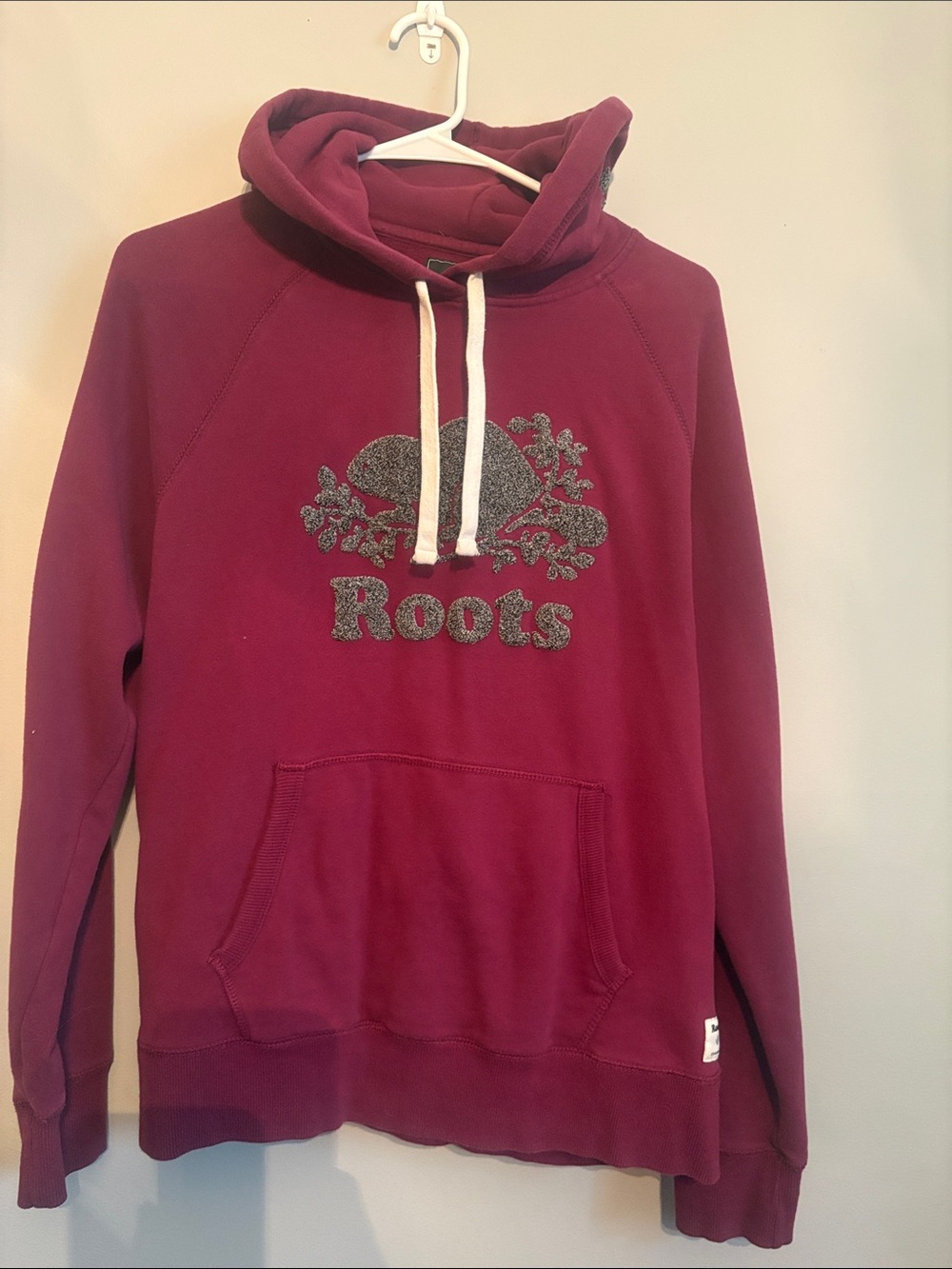 Roots Canada Large maroon and grey embroidered fuzzy logo kangaroo pouch hoodie